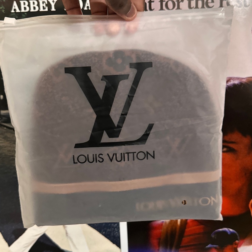 Louis Vuitton Brown and Tan Monogram Knit Beanie - Picture 3 of 3